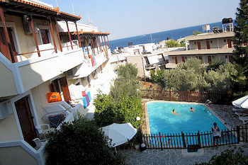 Voula Apartments Aegina Exteriör bild